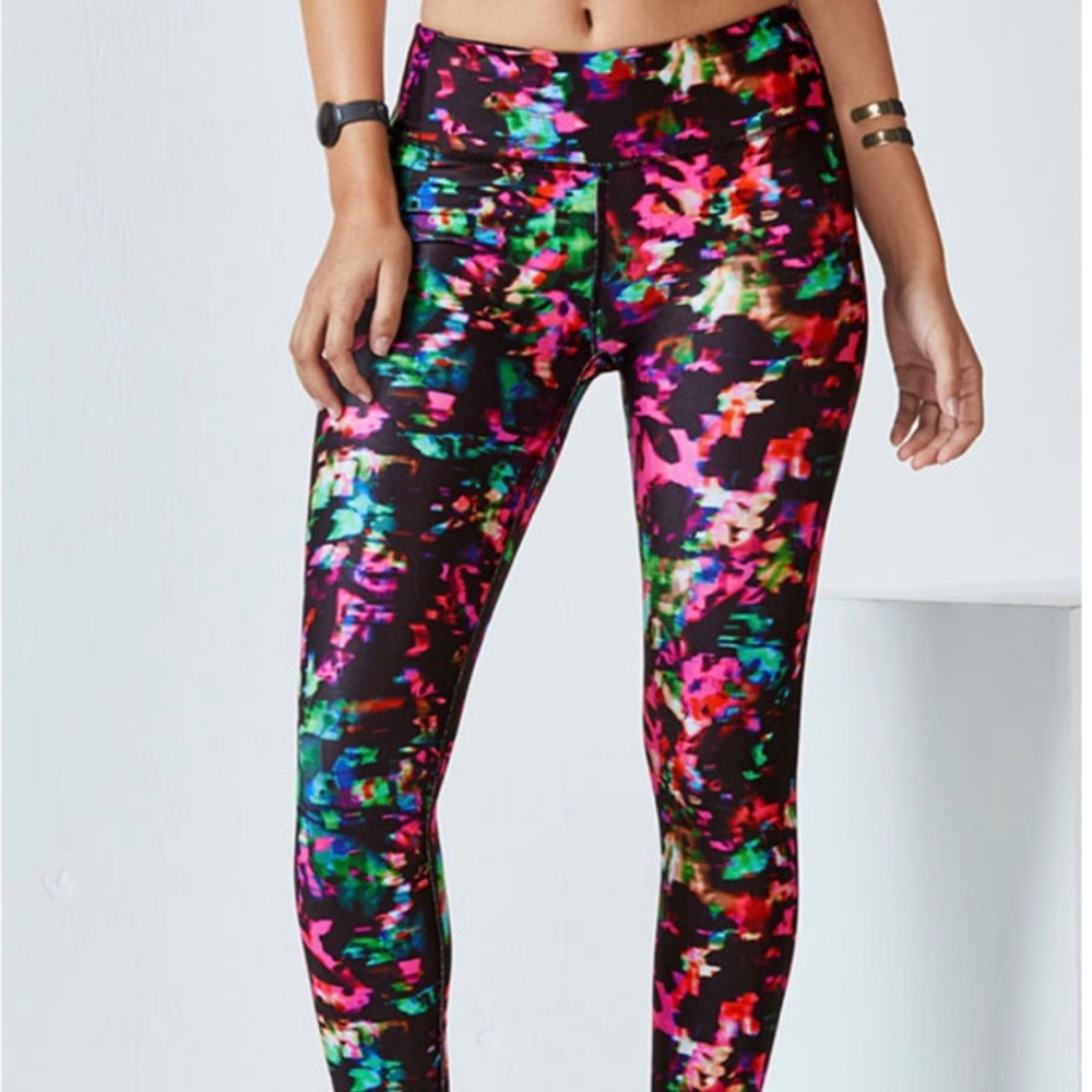 Fabletics mid rise psychedelic printed legging size small
